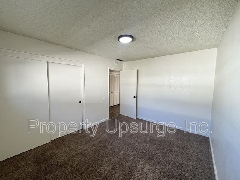 Red Bluff Condo: 905 Lakeside Dr