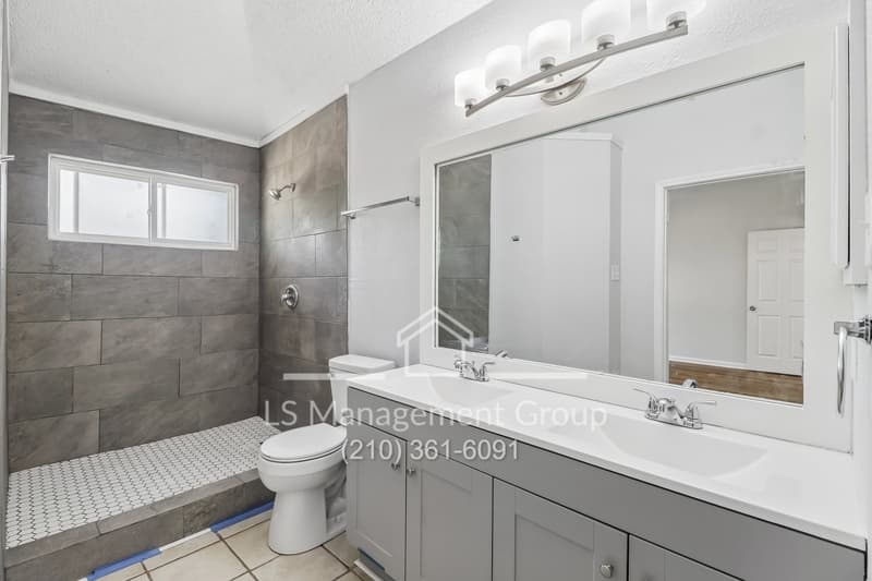 San Antonio House: 3118 Bear Springs Drive