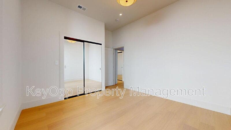 San Francisco Condo: 489 Guerrero Street