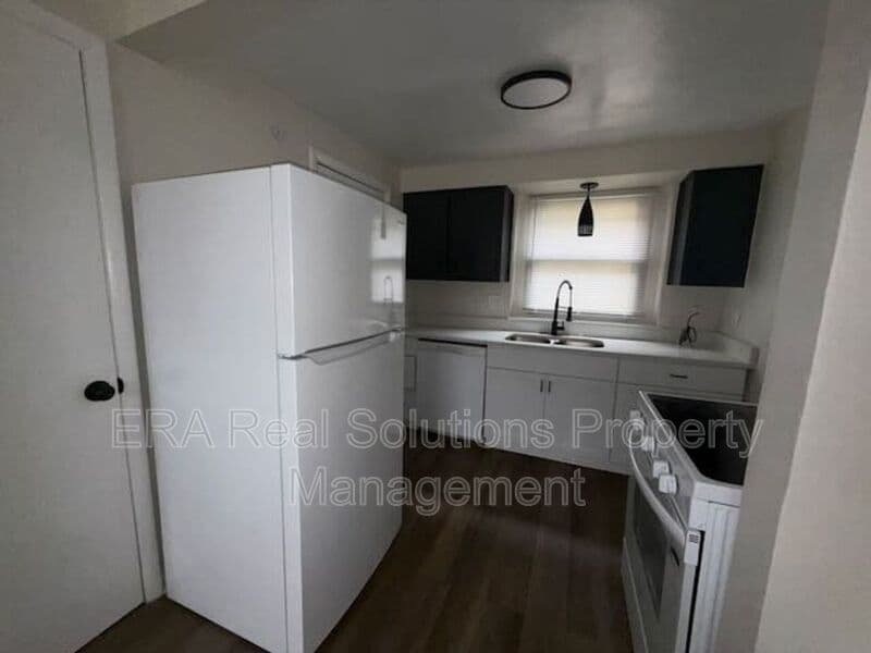 Columbus Condo: 221 Dana Ave