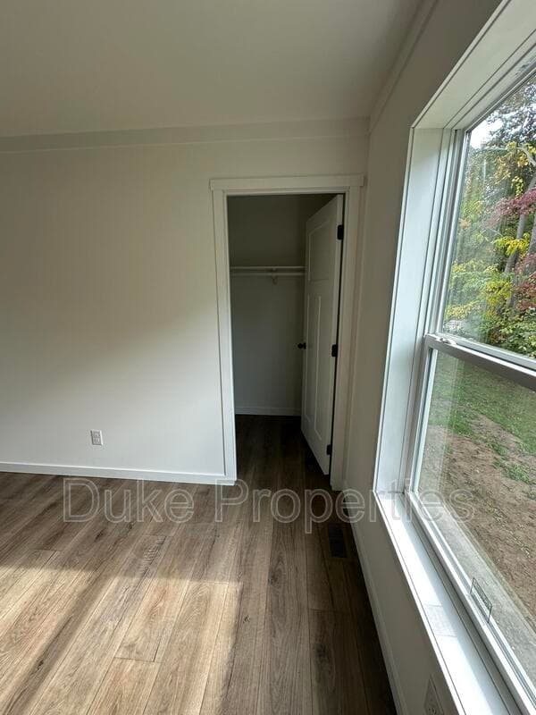 Utica House: 224 Tipperary Drive