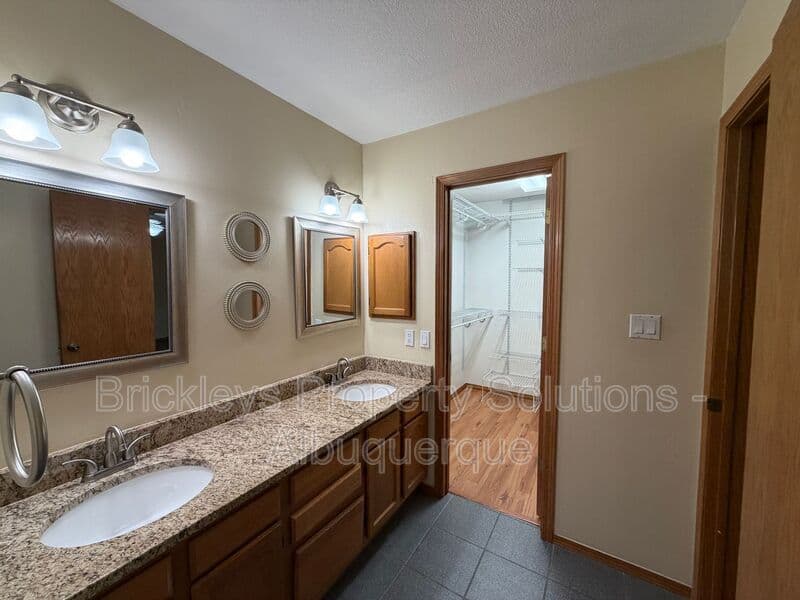 Albuquerque House: 9600 Allande Rd NE