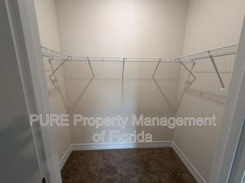 Ocala House: 13831 Sw 33rd Terr