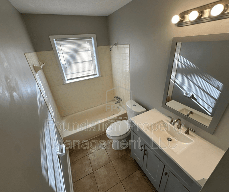 Memphis House: 4208 Beacon Hill Drive