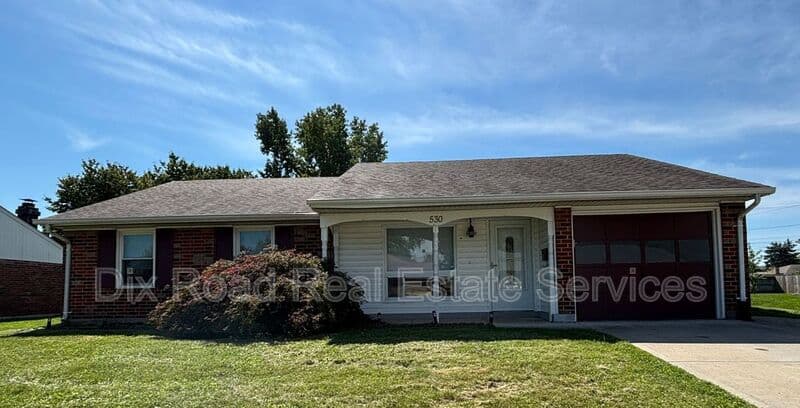 Englewood House: 530 Unger Avenue