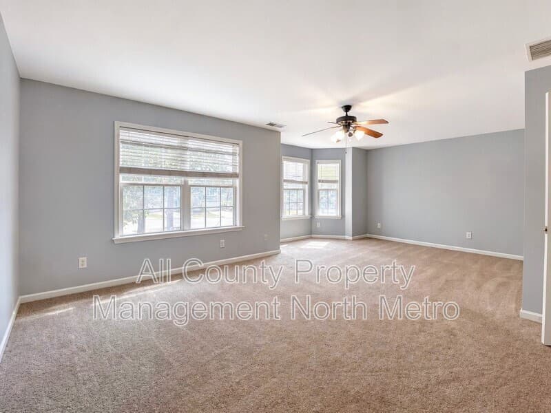 Cumming House: 2195 Highland Gate Drive