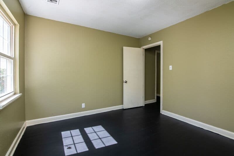 Birmingham House: 7801 Vienna Avenue