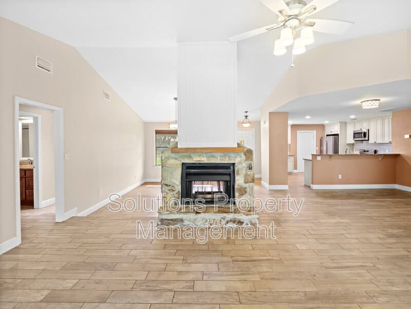 Merritt Island House: 3725 Laurette Rd