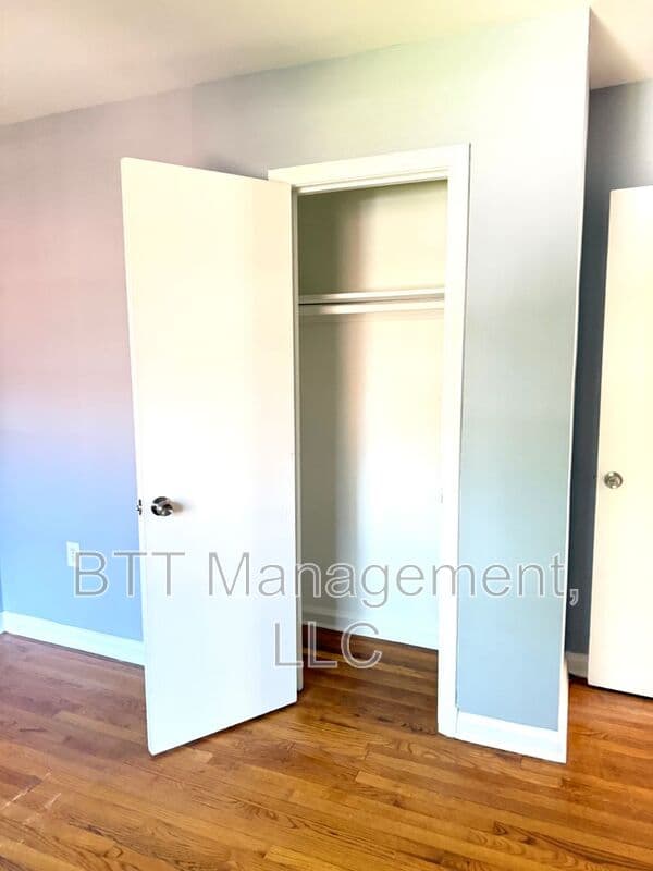Brentwood Condo: 4013 38th St