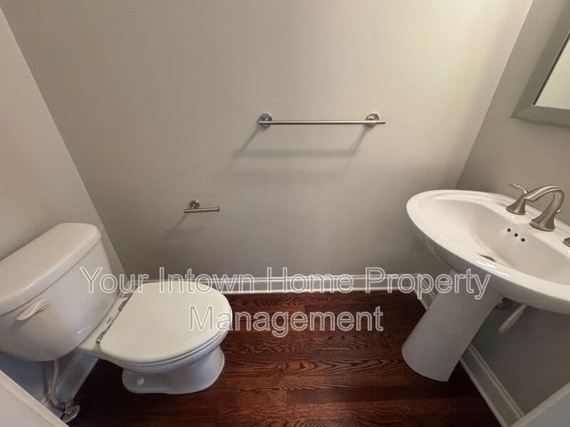 Atlanta House: 2141 Havenwood Trl NE