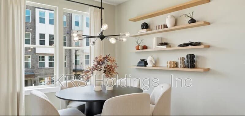 Woodbridge Townhome: 3738 District Dr.