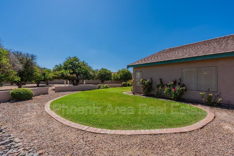 Mesa House: 4133 E Elmwood St