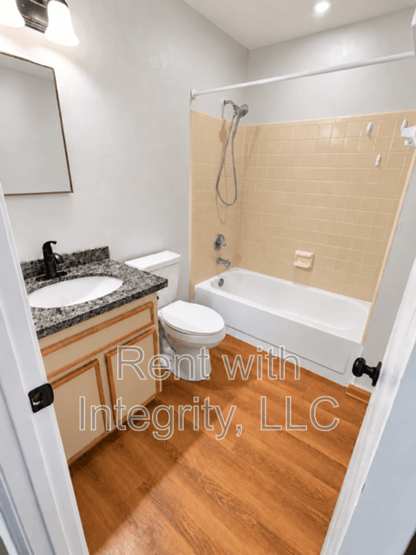 Tallahassee House: 1280 High Rd