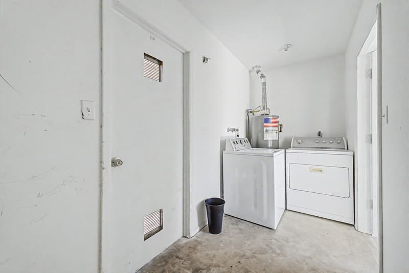 Phoenix House: 2822 E WILLOW Avenue