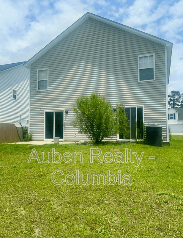 Lexington House: 420 Cape Jasmine Way