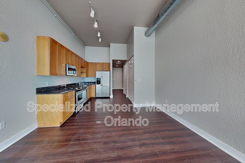Orlando House: 150 E Robinson St