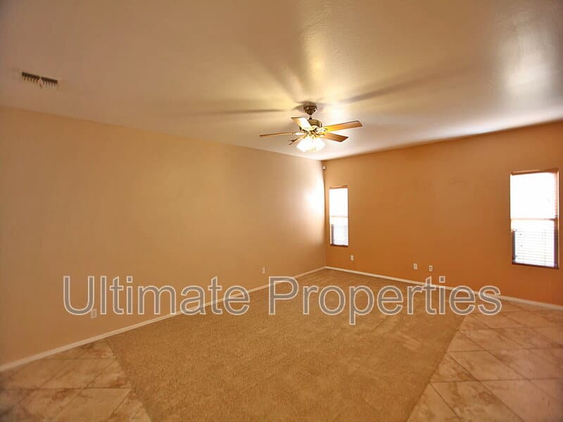 Surprise House: 17572 W Lundberg St