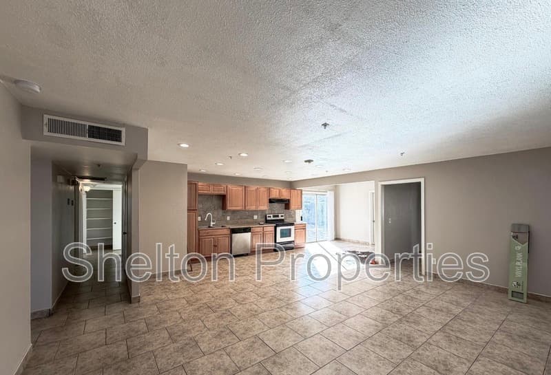 Phoenix House: 6301 W Earll Dr
