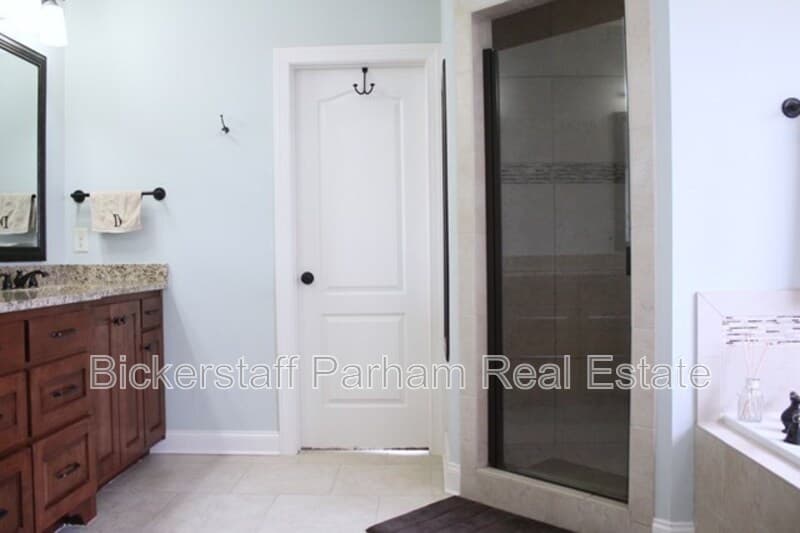 Columbus House: 7165 Bridgemill Drive
