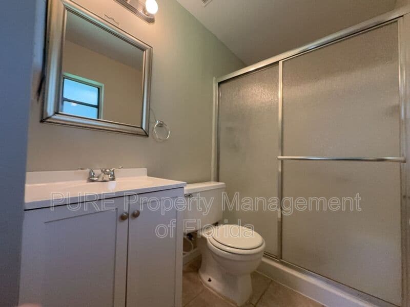 Summerfield House: 13606 SE 48th Court