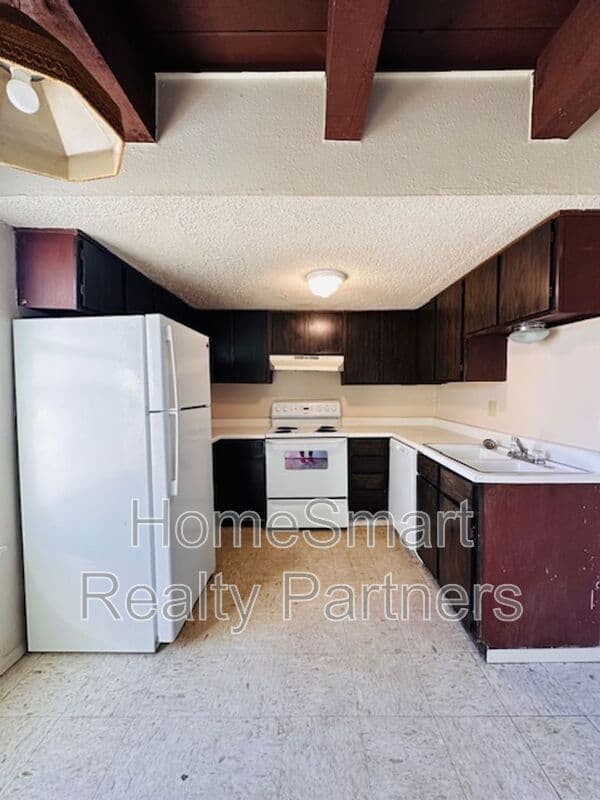 Green River House: 185 F Monroe Ave