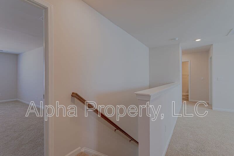 Greer House: 52 Oak Edge Lane