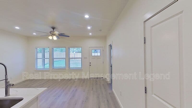 Denison House: 1009 Dubois St.
