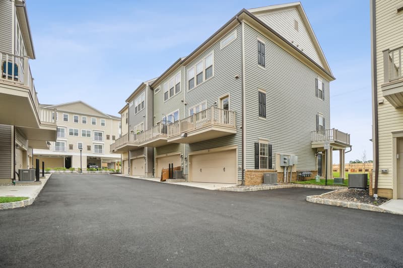 Livingston Townhome: 8 Haralson Ct