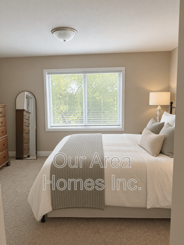 Otsego House: 6130 Manchester Ave NE