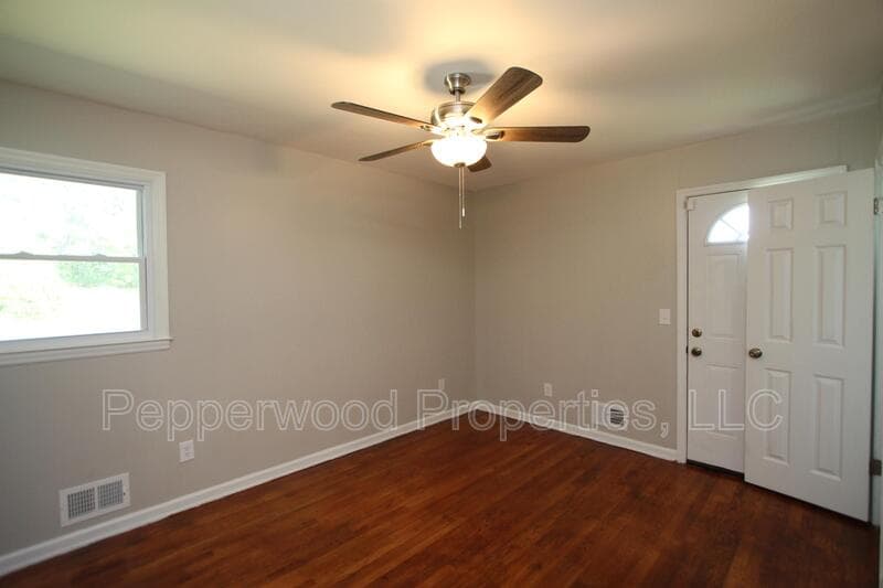 Pauline House: 5408 South Carolina HWY 215