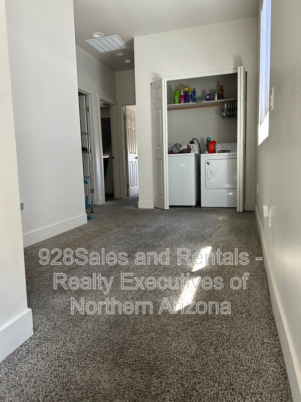 Flagstaff Townhome: 2107 N West St