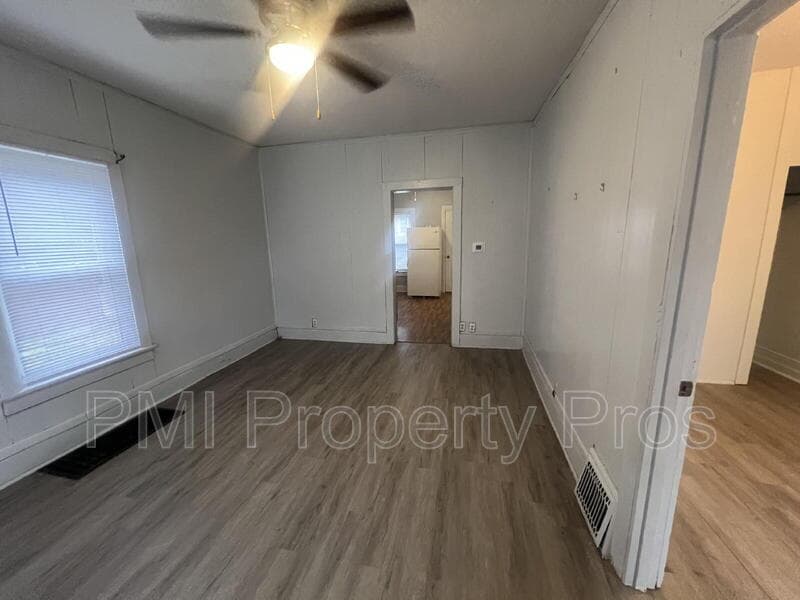 Milwaukee Condo: 2439A N Dr William Finlayson