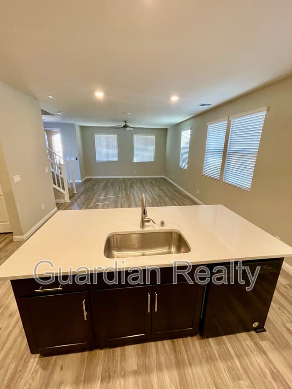 Henderson Townhome: 3189 Brynley Ave