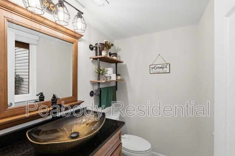 Herndon House: 509 Alabama Dr