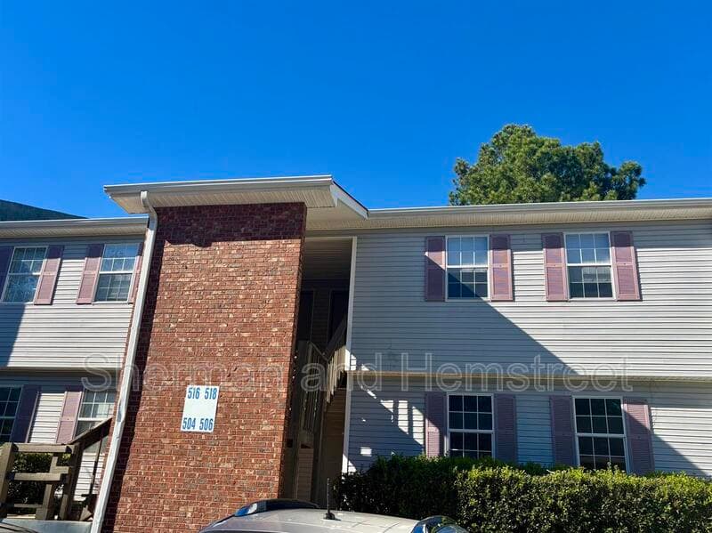 Evans Condo: 518 Commons Dr