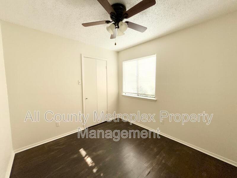 Garland House: 4001 N Garland Ave