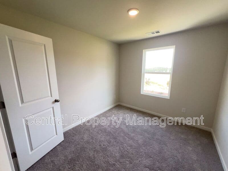 Spartanburg House: 6014 Tavener Drive