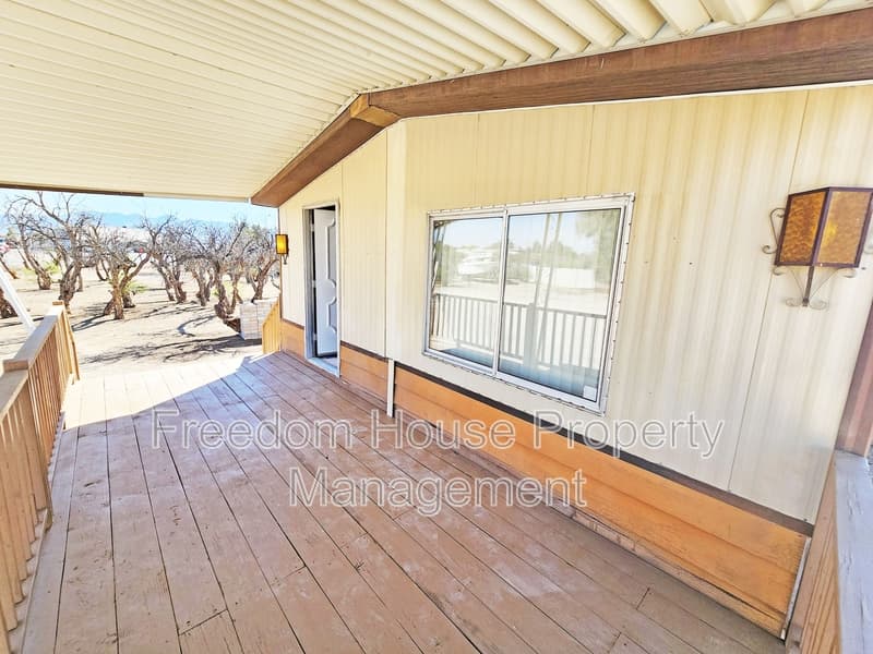 Pahrump House: 800 E Julia Street