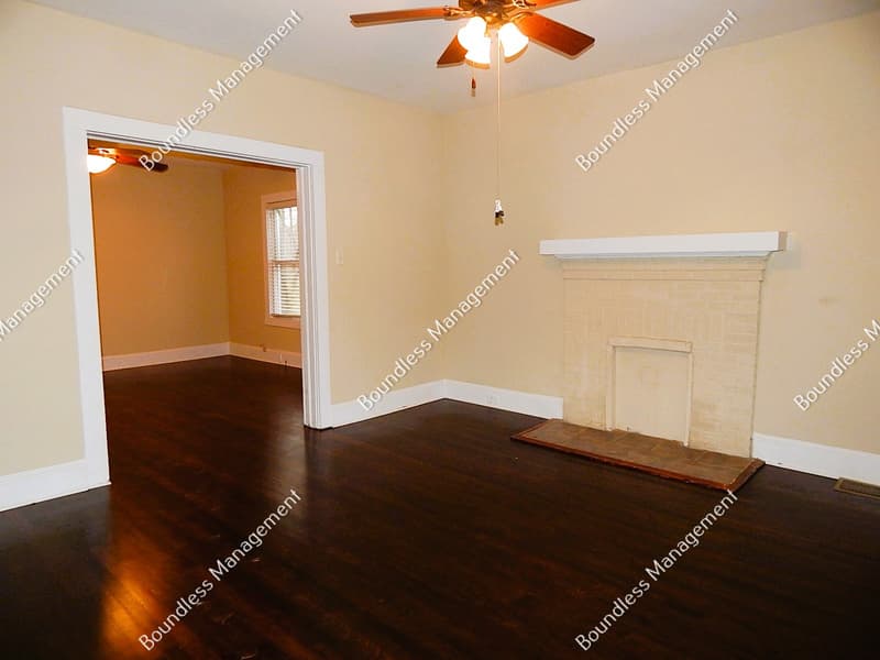 College Park House: 1776 Lyle Ave