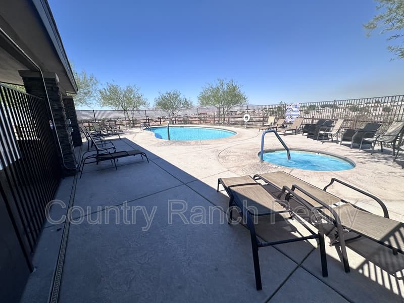 Bullhead City House: 2539 Bora Trail