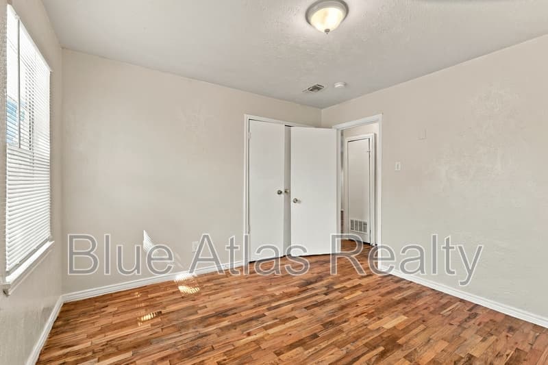 Irving Condo: 1212 Riverview Drive - D