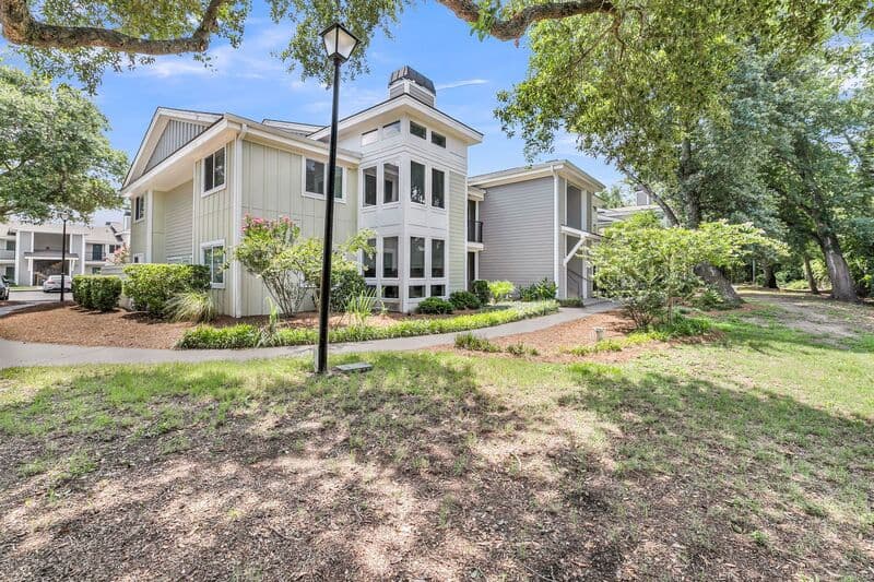 Mount Pleasant Condo: 266 Alexandra Dr