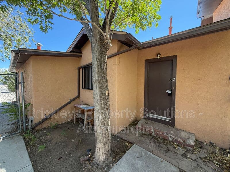 Albuquerque Condo: 313 Cornell Drive SE
