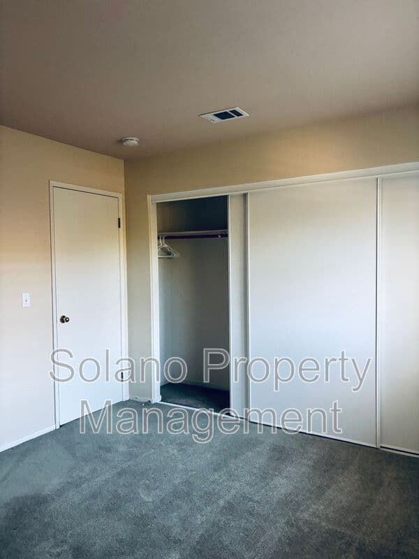 Fairfield House: 3168 Orchard View