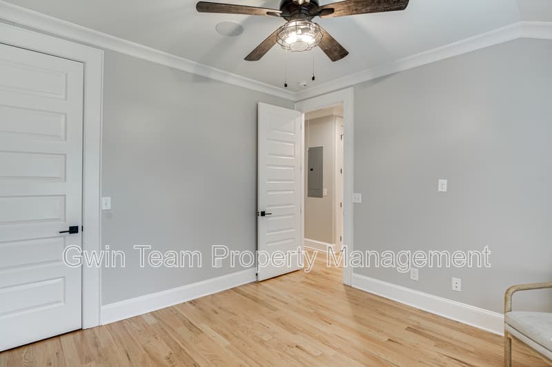 Lawrenceville House: 75 Cherry St