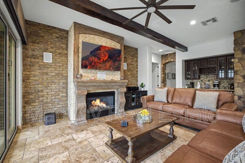 Chandler House: 1783 W. Mead Pl