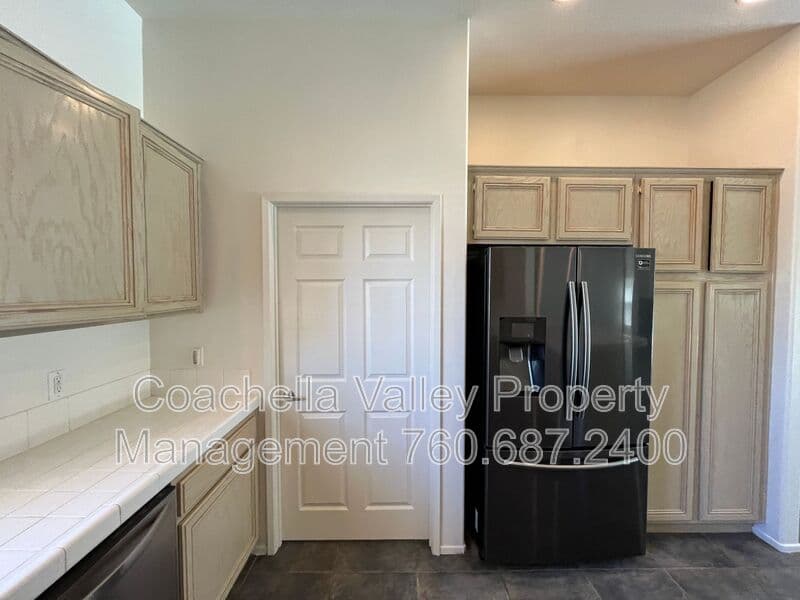 Cathedral City House: 68681 Pasada Rd