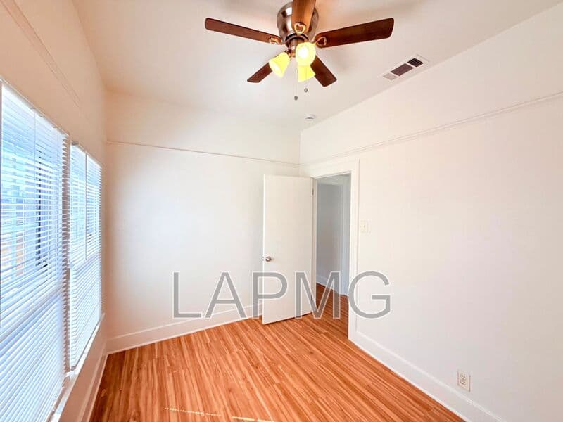 Los Angeles House: 1870 Daly Street