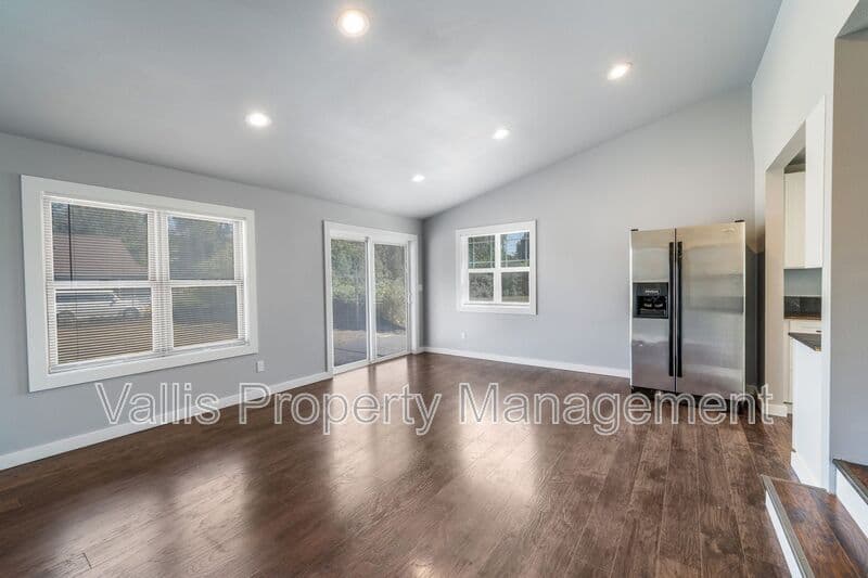 Independence House: 415 South 11th Street