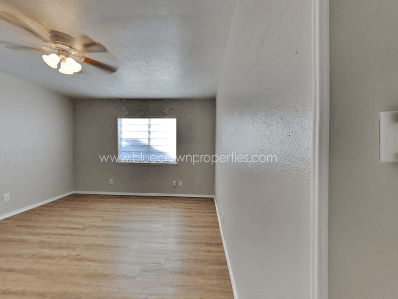 Carrollton House: 2112 Victoria Road